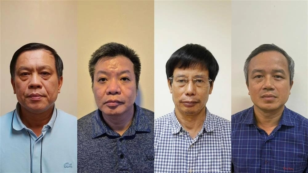 Cựu Thứ trưởng Bộ LĐ-TB&amp;XH Nguyễn Bá Hoan (trái) và các bị can Tống Hải Nam, Nguyễn Gia Liêm, Phạm Viết Hương. Ảnh: Bộ Công an