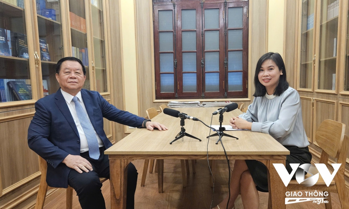 Đồng chí Nguyễn Trọng Nghĩa, Ủy viên Bộ Chính trị, Bí thư Trung ương Đảng, Trưởng ban Ban Tuyên giáo và Dân vận Trung ương chia sẻ, với bề dày truyền thống 80 năm, cán bộ phóng viên, biên tập viên, cộng tác viên và người lao động của Đài Tiếng nói Việt Nam sẽ tiếp tục đoàn kết, trí tuệ, bản lĩnh, khát vọng và có nhiều tư duy sáng tạo trong công tác tuyên truyền.