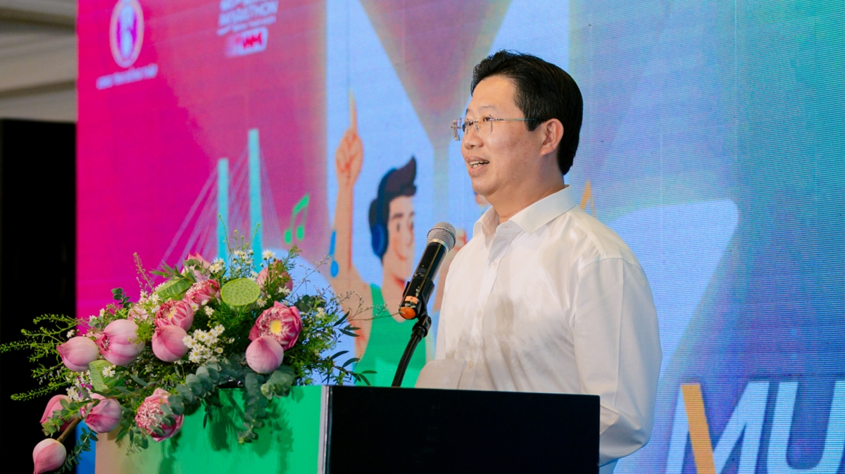 Ông Huỳnh Minh Tuấn, Phó Chủ Tịch UBND tỉnh Đồng Tháp phát biểu.