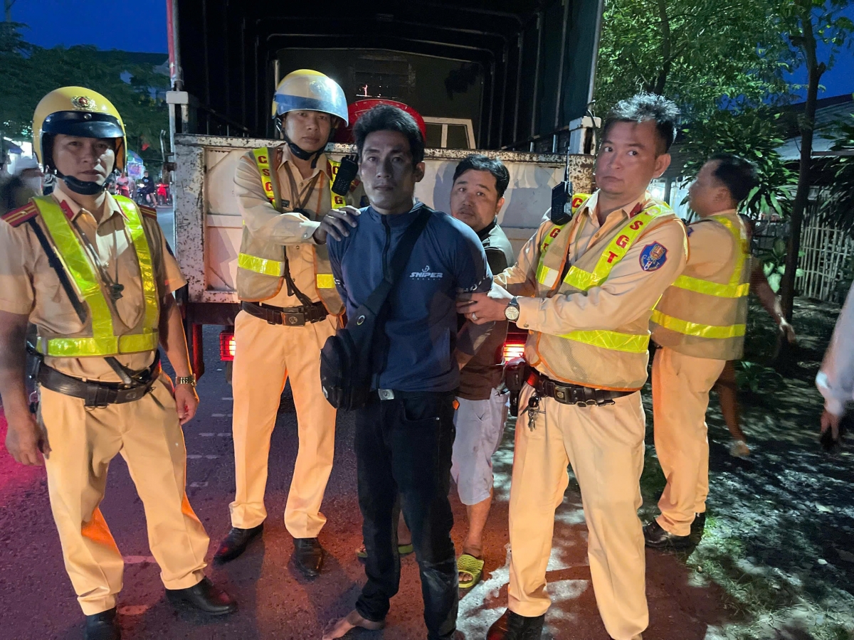 Phòng Cảnh sát hình sự phối hợp với Phòng Cảnh sát giao thông Công an thành phố Cần Thơ bắt giữ đối tượng Dương Chí Tính