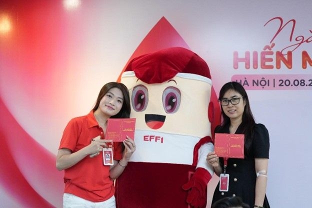 Mỗi chứng nhận hiến máu là dấu ấn tự hào của từng cá nhân khi được góp sức cứu người.