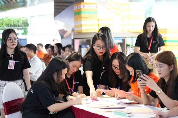 Sự nhiệt tình của các tình nguyện viên đã góp phần lan tỏa năng lượng tích cực và góp sức vào thành công của Giọt thương 2025