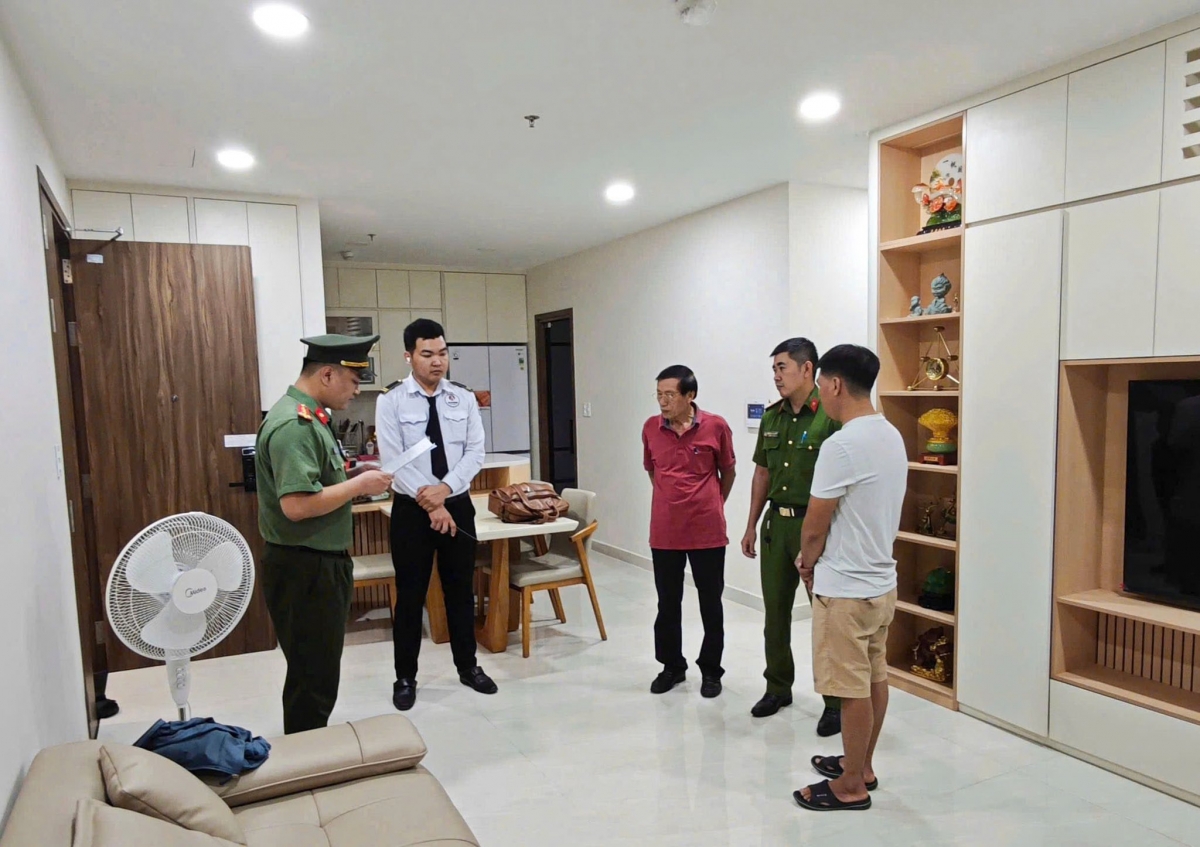 Kết quả điều tra bước đầu xác định, từ năm 2021, Nguyễn Văn Hạ, 45 tuổi, ngụ tỉnh Gia Lai cùng đồng bọn đã lập trình tạo ra đồng tiền ảo có tên là Paynetcoin (PAYN) hoạt động trên nền tảng Blockchain. Đồng thời, xây dựng hệ thống trả thưởng theo mô hình kim tự tháp (đa cấp). Ảnh: CAPT.