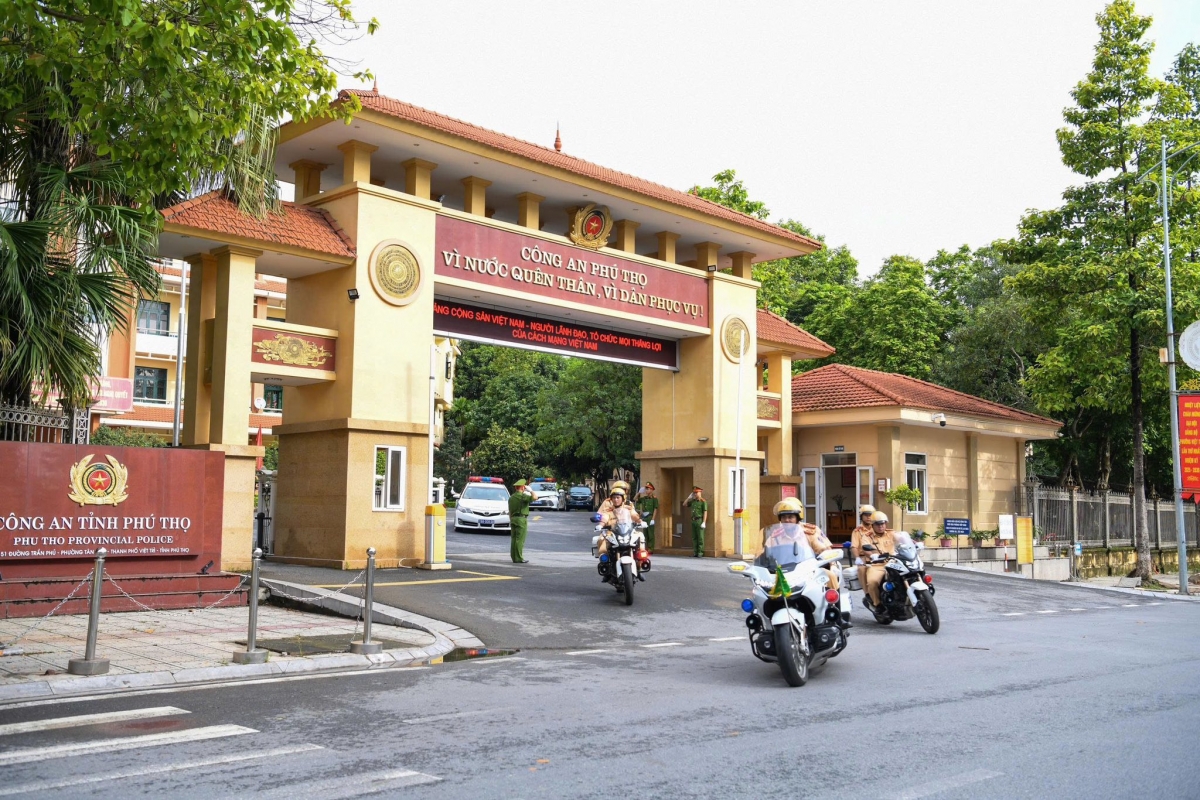 Lực lượng Công an toàn tỉnh Phú Thọ đồng loạt ra quân nhằm tấn công, trấn áp tội phạm, đảm bảo ANTT. Ảnh CAPT.