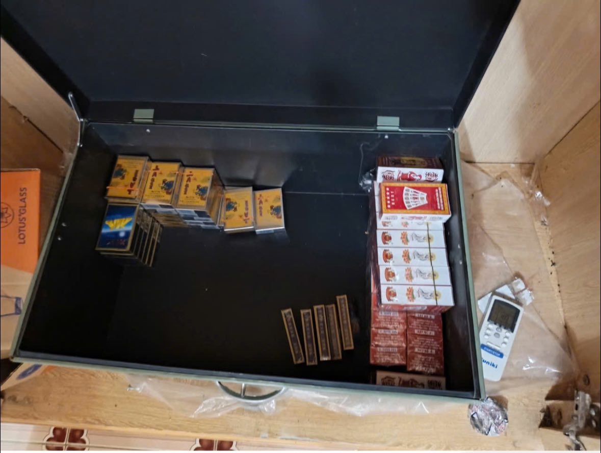 Tang vật thu giữ tại sới bạc. Ảnh CAPT.