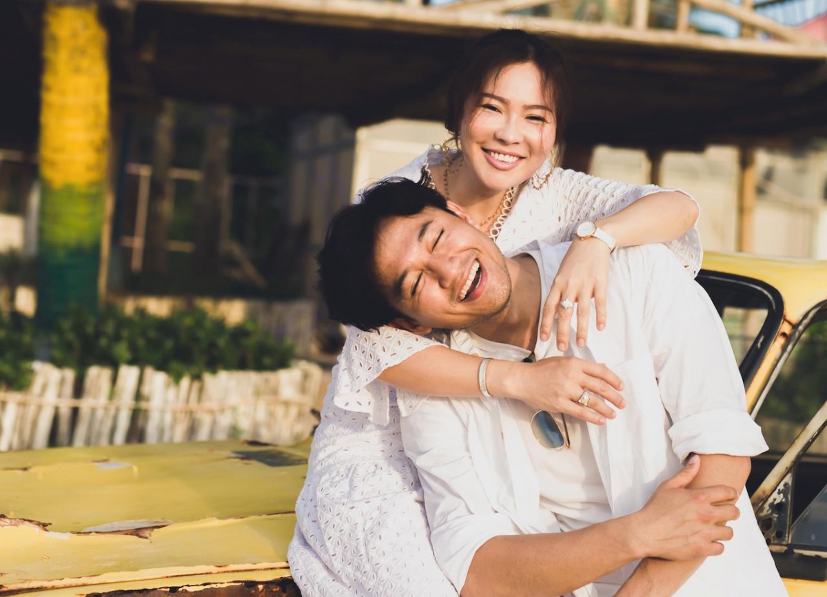 Suốt 5 tháng kể từ ngày Quý Bình về miền cực lạc, vợ con anh vẫn phải đối diện với hàng loạt tin đồn tiêu cực. Trước những lời lẽ nặng nề từ dư luận, mới đây CEO Ngọc Tiền chia sẻ: "Tới giờ phút này, tôi không có lấy tài sản nào của anh Bình hết, không có làm thừa kế nào luôn”.