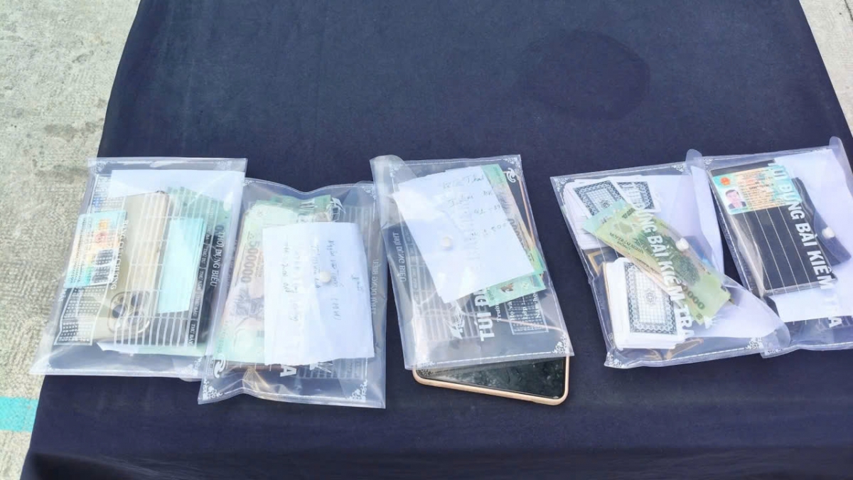 Tang vật thu giữ tại hiện trường