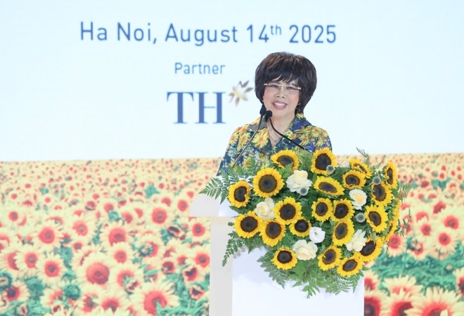 Doanh nhân Thái Hương - nhà sáng lập kiêm Chủ tịch Hội đồng Chiến lược của Tập đoàn TH và là Tổng Giám đốc của Ngân hàng TMCP Bắc Á.