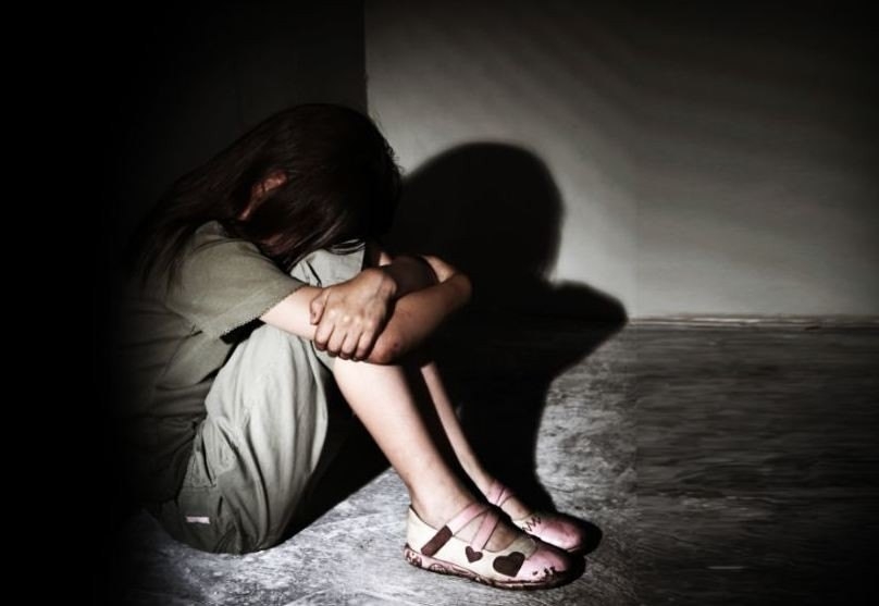 Qua vụ án trên, Phòng Cảnh sát hình sự Công an tỉnh Lạng Sơn đề nghị các gia đình có con em là nữ giới dưới 16 tuổi, thường xuyên quan tâm, kiểm soát các hoạt động của trẻ em trên không gian mạng (ảnh minh họa)