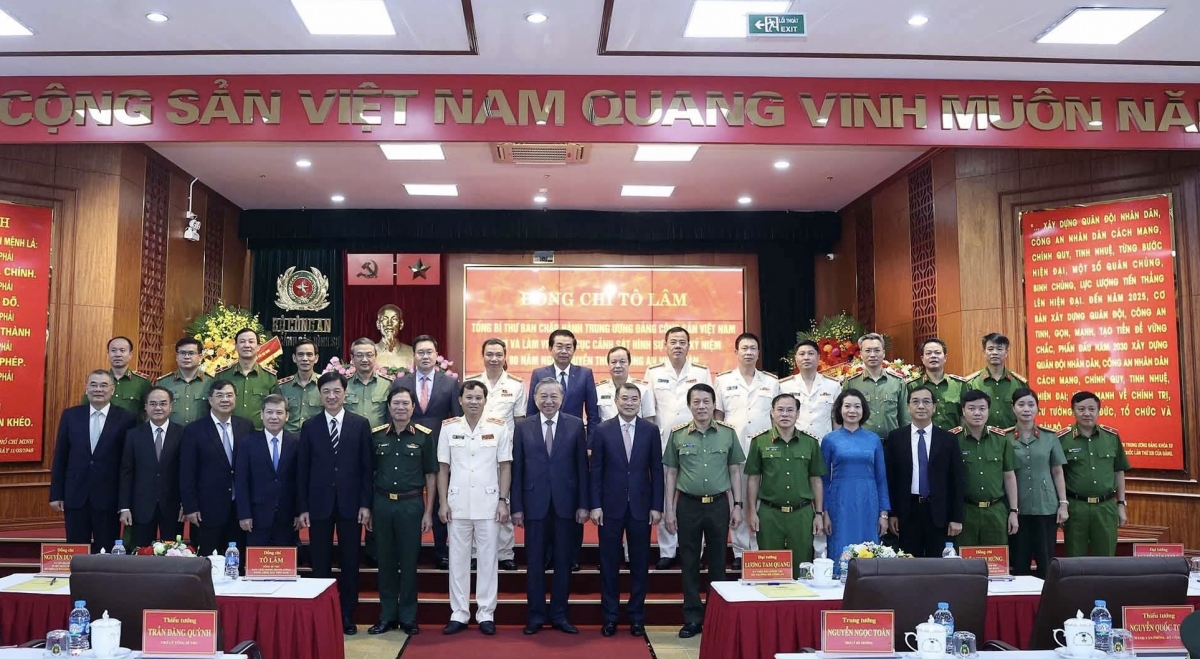 Tổng Bí thư Tô Lâm tại buổi làm việc với Cục Cảnh sát hình sự, Bộ Công an nhân dịp kỷ niệm 80 năm Ngày truyền thống Công an nhân dân, 20 năm Ngày hội toàn dân bảo vệ An ninh Tổ quốc, diễn ra chiều 8/8/2025  tại Hà Nội. Ảnh: Văn Hiếu