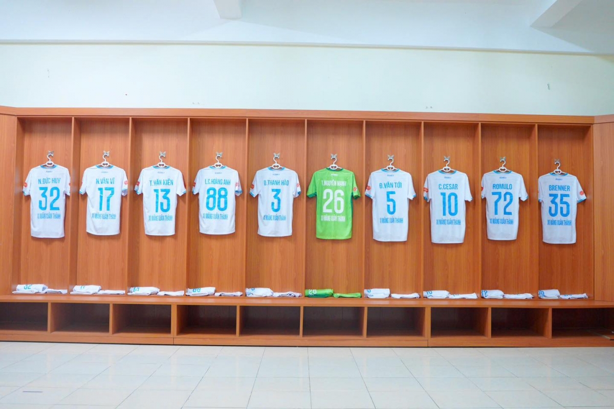Phòng thay đồ của CLB Nam Định trước trận. (Ảnh: CLB Nam Định). 