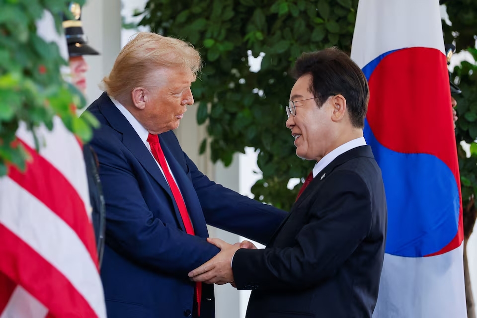 Tổng thống Mỹ Donald Trump tiếp đón Tổng thống Hàn Quốc Lee Jae Myung tại Nhà Trắng ngày 25/8/2025. Ảnh: Reuters