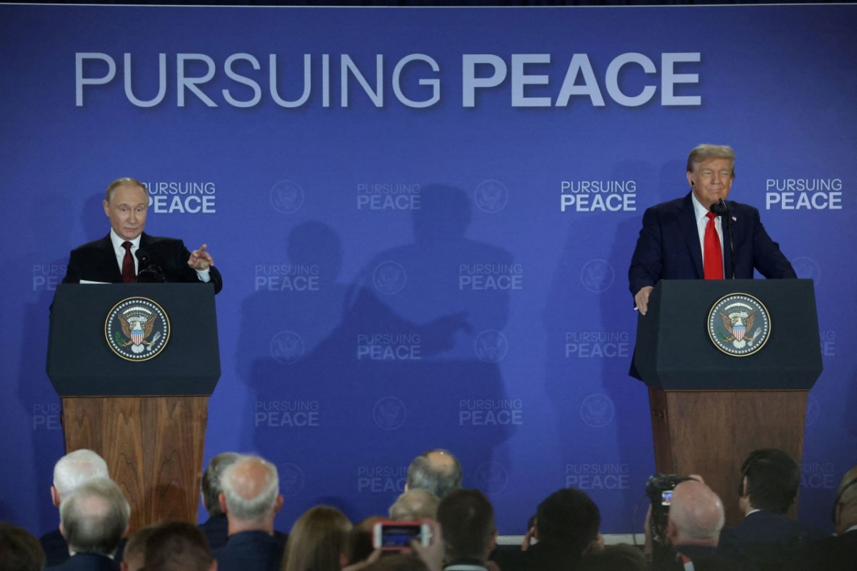 Tổng thống Mỹ Donald Trump và Tổng thống Nga Vladimir Putin tổ chức họp báo sau cuộc gặp. Ảnh: Reuters