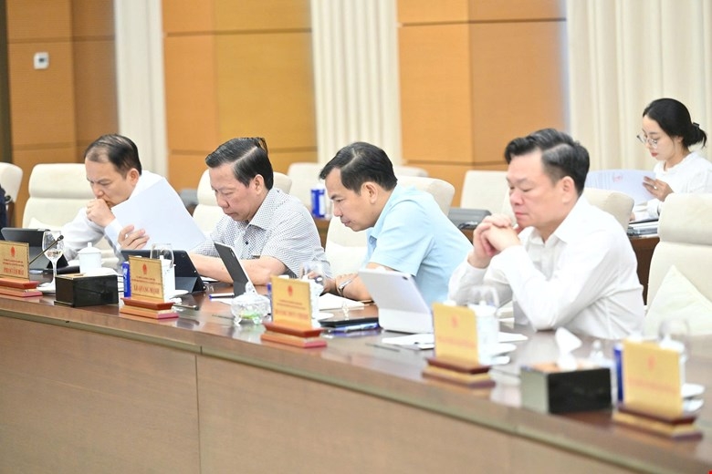 Các đại biểu tại phiên họp