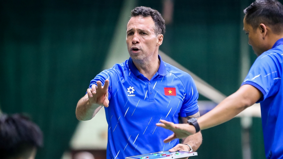 HLV Diego Giustozzi đang được tạo điều kiện tốt nhất để cùng đội tuyển futsal Việt Nam hướng tới mục tiêu cạnh tranh vé dự Vòng chung kết futsal châu lục (Ảnh: VFF).