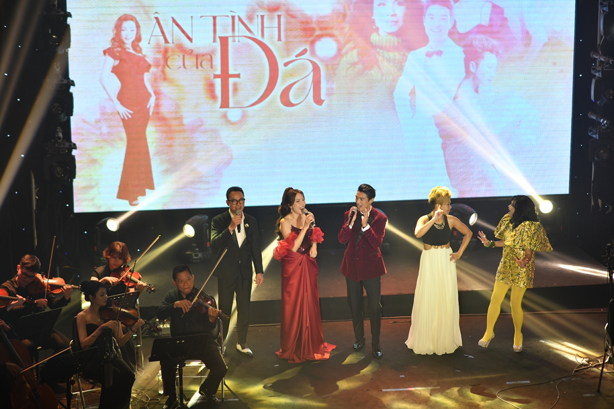 Các nghệ sĩ hát trong đêm nhạc Trần Hải Sâm