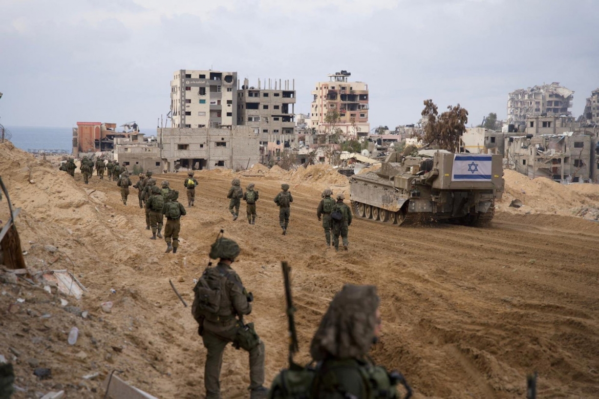 Các binh sĩ Israel tại Dải Gaza. (Ảnh: Reuters)