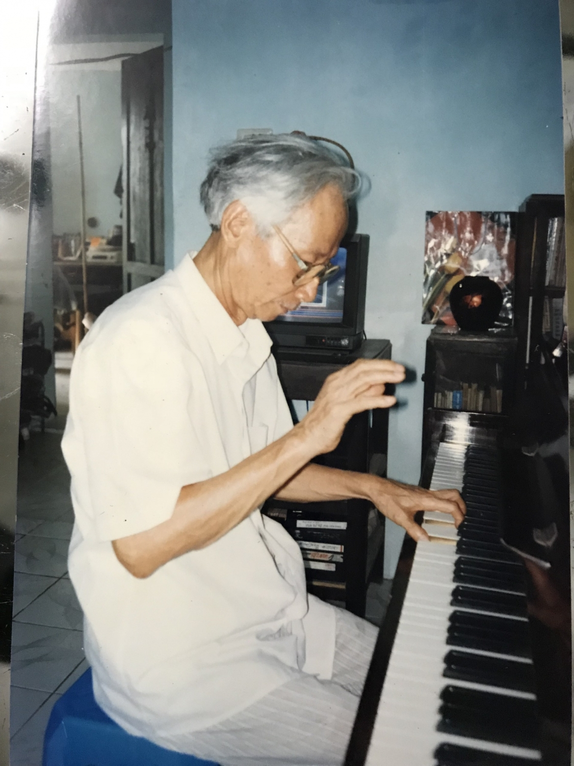 Nhà giáo Nhân dân, nhạc sĩ Hoàng Kiều. Ảnh: Gia đình cung cấp