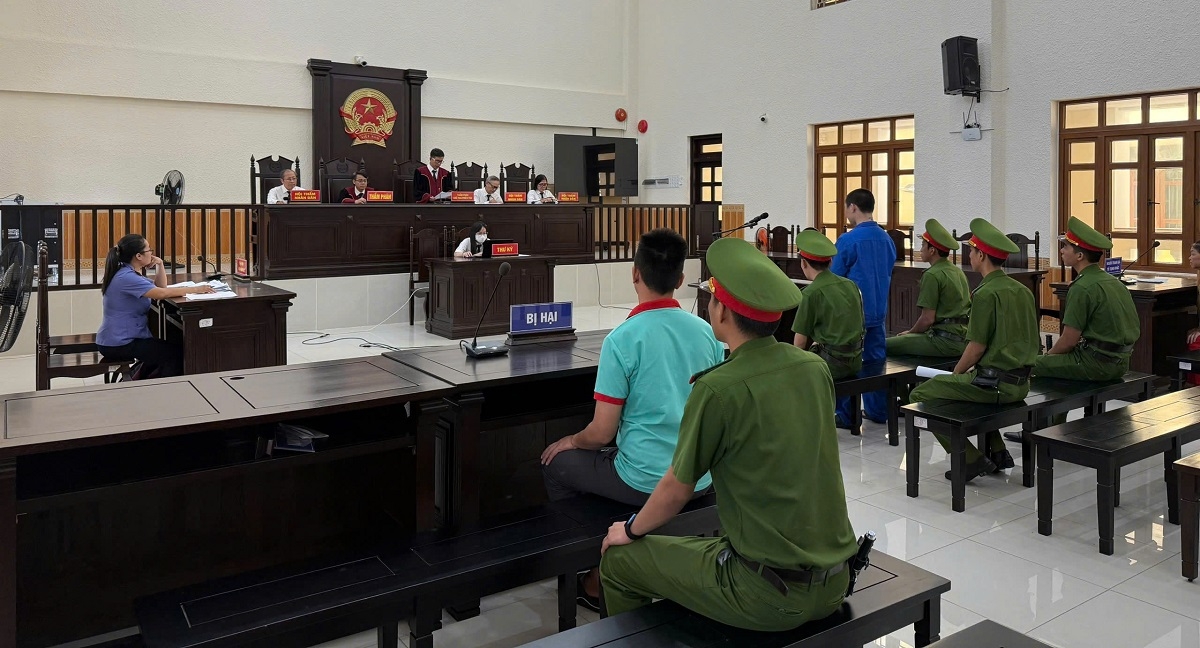 Tòa tuyên xử bị cáo Lâm 10 năm tù giam (Ảnh: Đ.P)