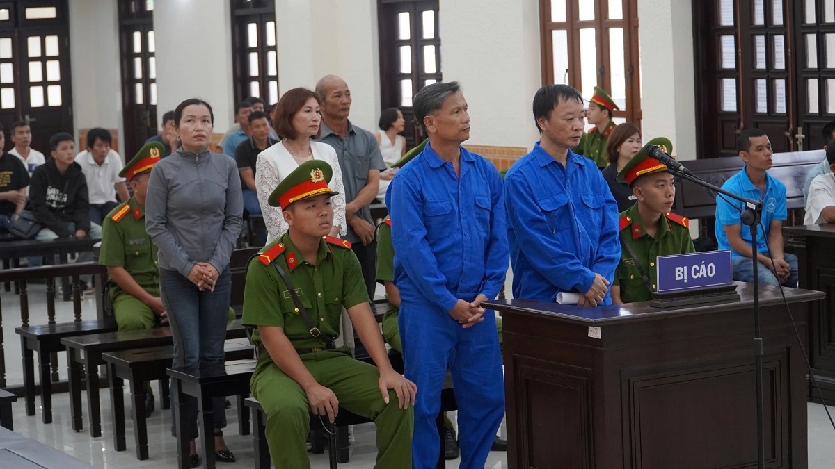 Các bị cáo tại phiên toà. Ảnh: Đ.P