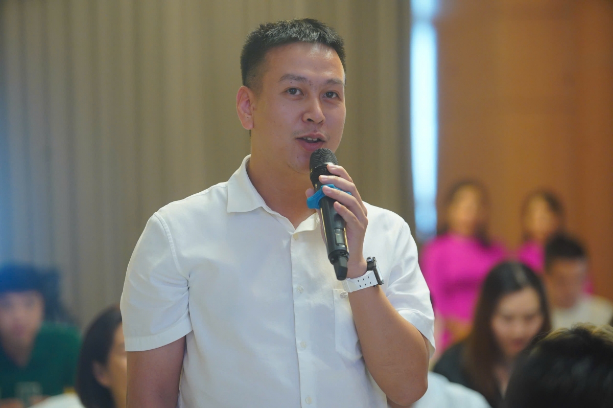 VĐV Trần Ngọc Triệu (biệt danh Triệu cầu lông) phát biểu tại họp báo