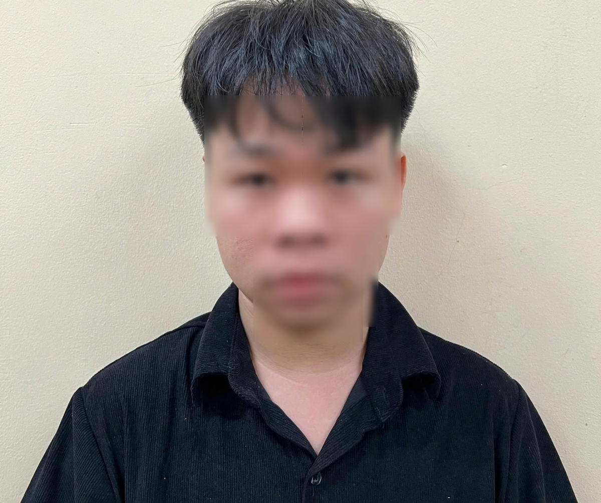 Đối tượng Đặng Thế Dĩ.