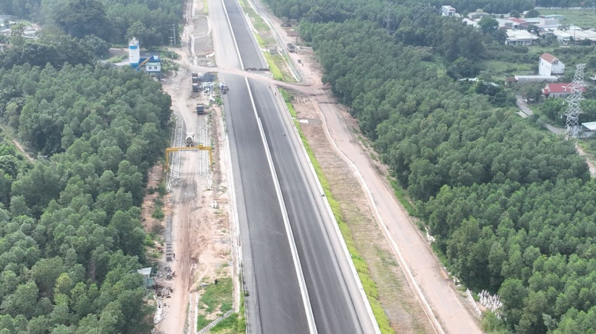 Cao tốc Biên Hoà - Vũng Tàu gấp rút đẩy nhanh tiến độ