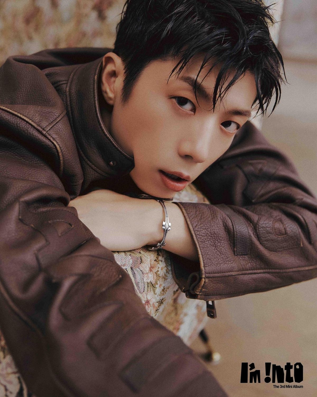 Album “I’m into” của Woo-young là mini album thứ ba và cũng là sản phẩm solo đầu tiên kể từ năm 2018. (Ảnh: JYP Entertainment)