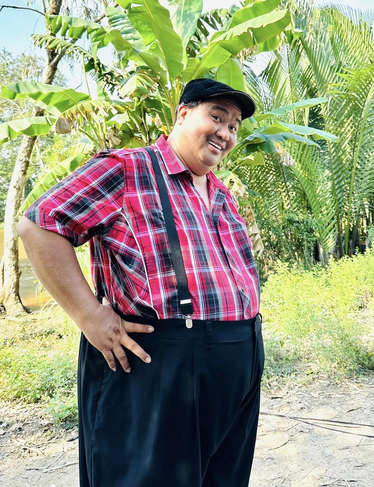 Diễn viên Hoàng Mập cho biết một năm qua anh nỗ lực đưa cân nặng về mốc dưới 100 kg, sức khỏe hiện cải thiện, không còn ở tình trạng 'báo động đỏ'.