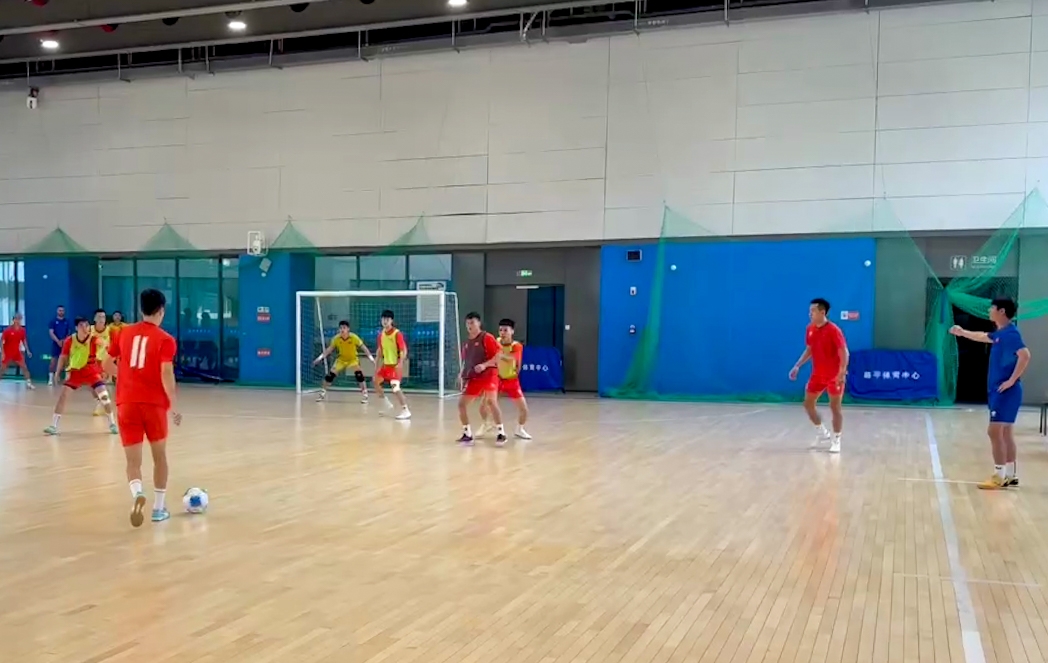 Đội tuyển Futsal Việt Nam có buổi tập tại Trung tâm liên hợp thể thao Linping