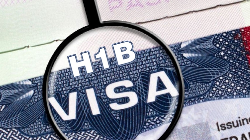 Thị thực H-1B đang trở thành tâm điểm tranh cãi giữa những người ủng hộ Tổng thống Mỹ Donald Trump