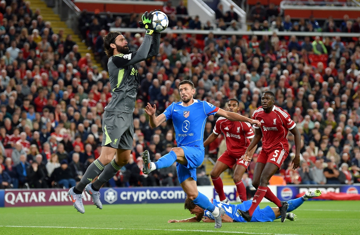 Atletico Madrid gặp nhiều khó khăn trước Liverpool (Ảnh: Reuters).