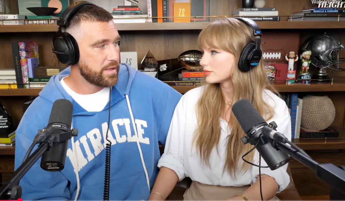 Tayvis trên podcast New Heights.