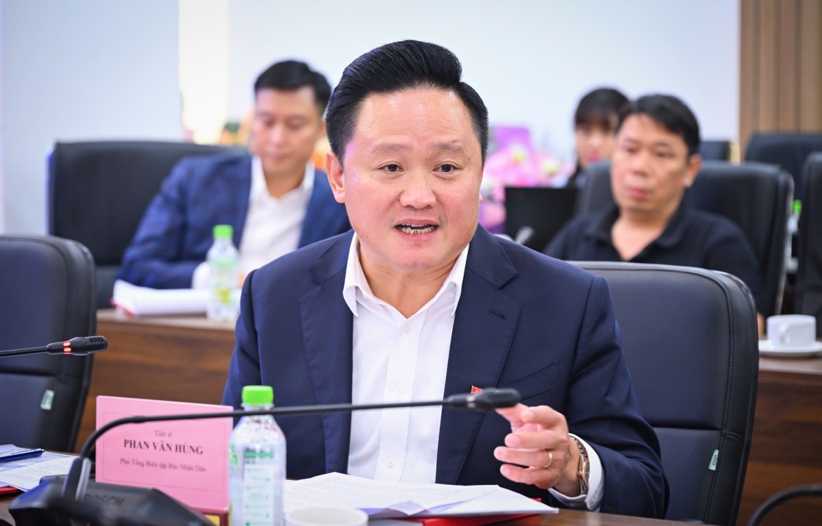 Ông Phan Văn Hùng, Phó Tổng Biên tập Báo Nhân Dân (Ảnh: Ban tổ chức)