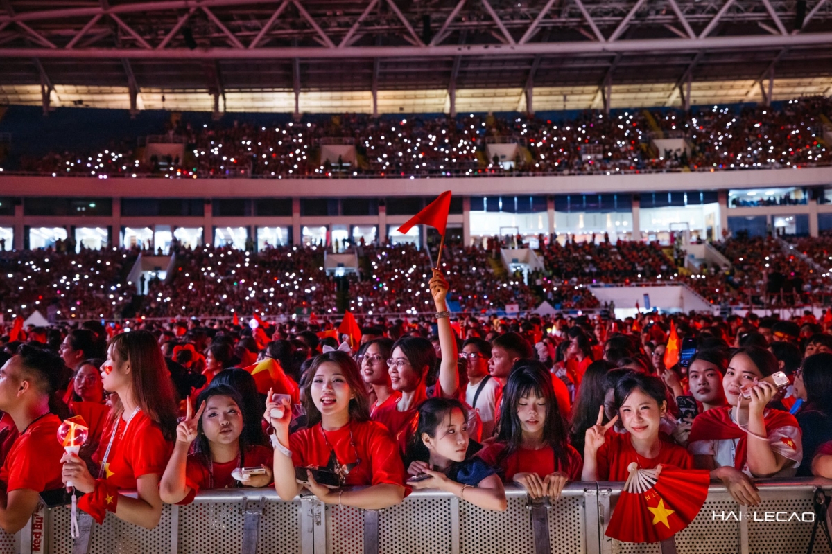 Các "concert quốc gia" với khán giả phần lớn là giới trẻ.