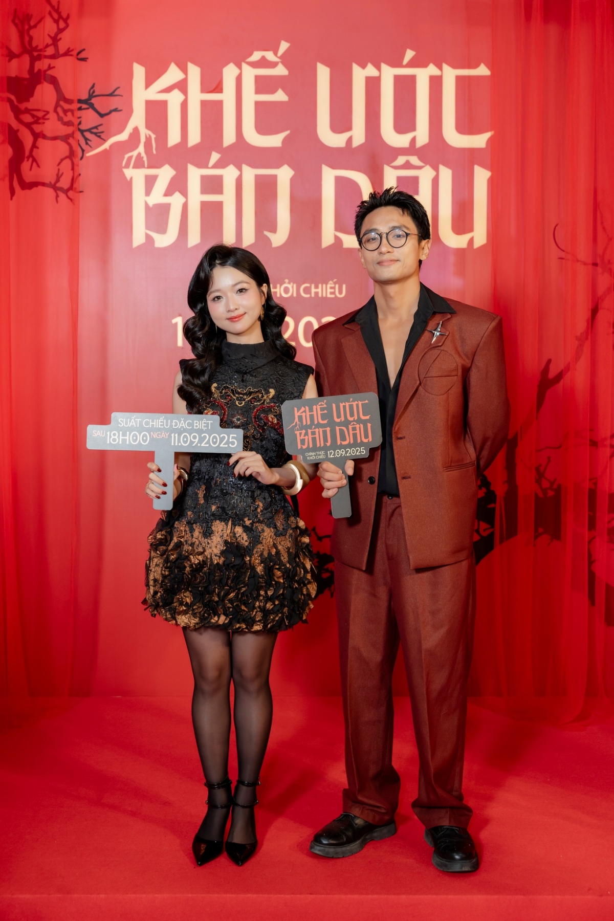 Hữu Vi và Lâm Thanh Mỹ trong buổi ra mắt phim "Khế ước bán dâu" (Ảnh: ĐPCC)