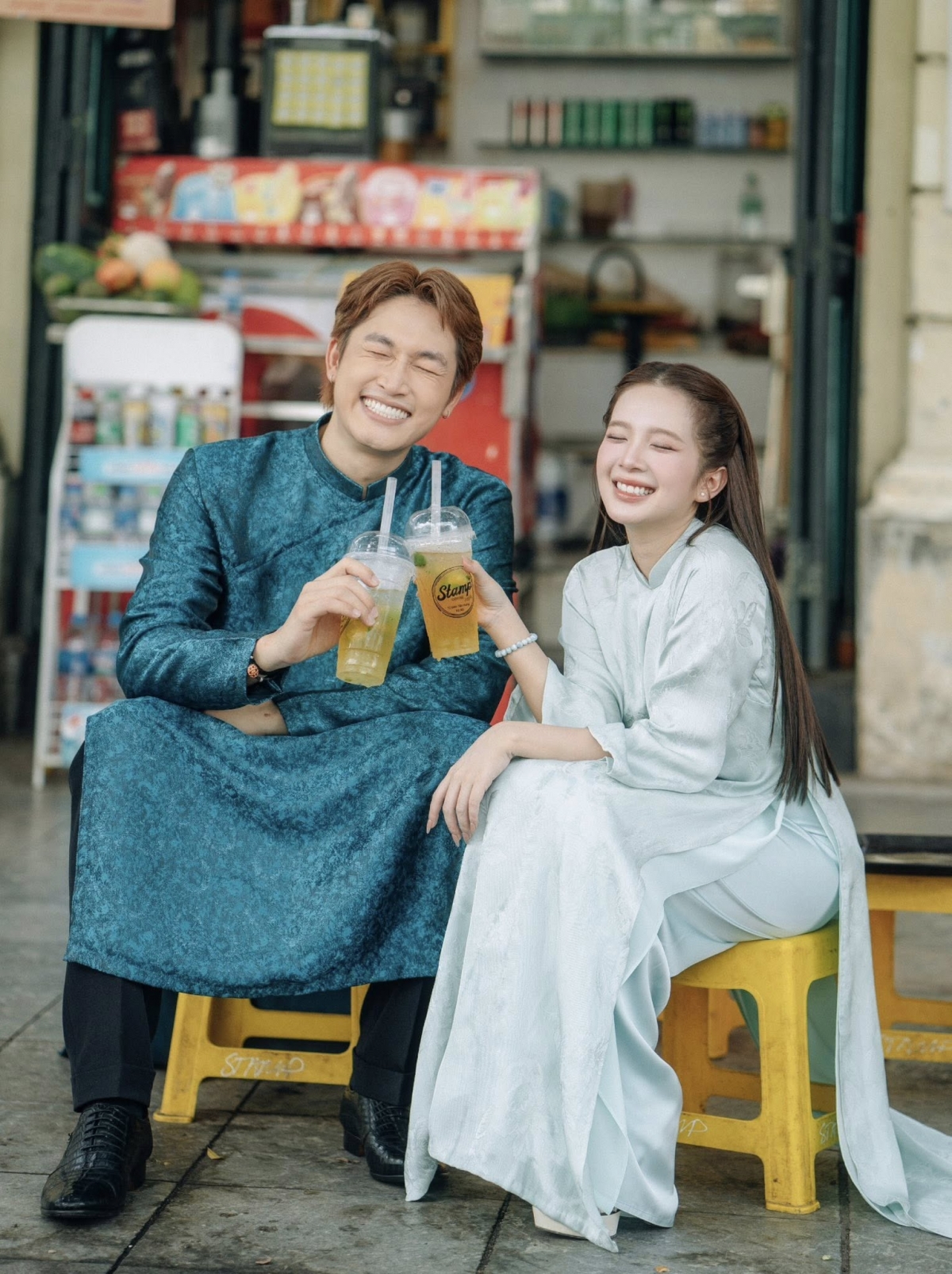 Rồi nghĩ tới nghĩ lui, cuối cùng mình lại quyết định ở lại quê hương để lưu giữ tất cả những khoảnh khắc quan trọng này.