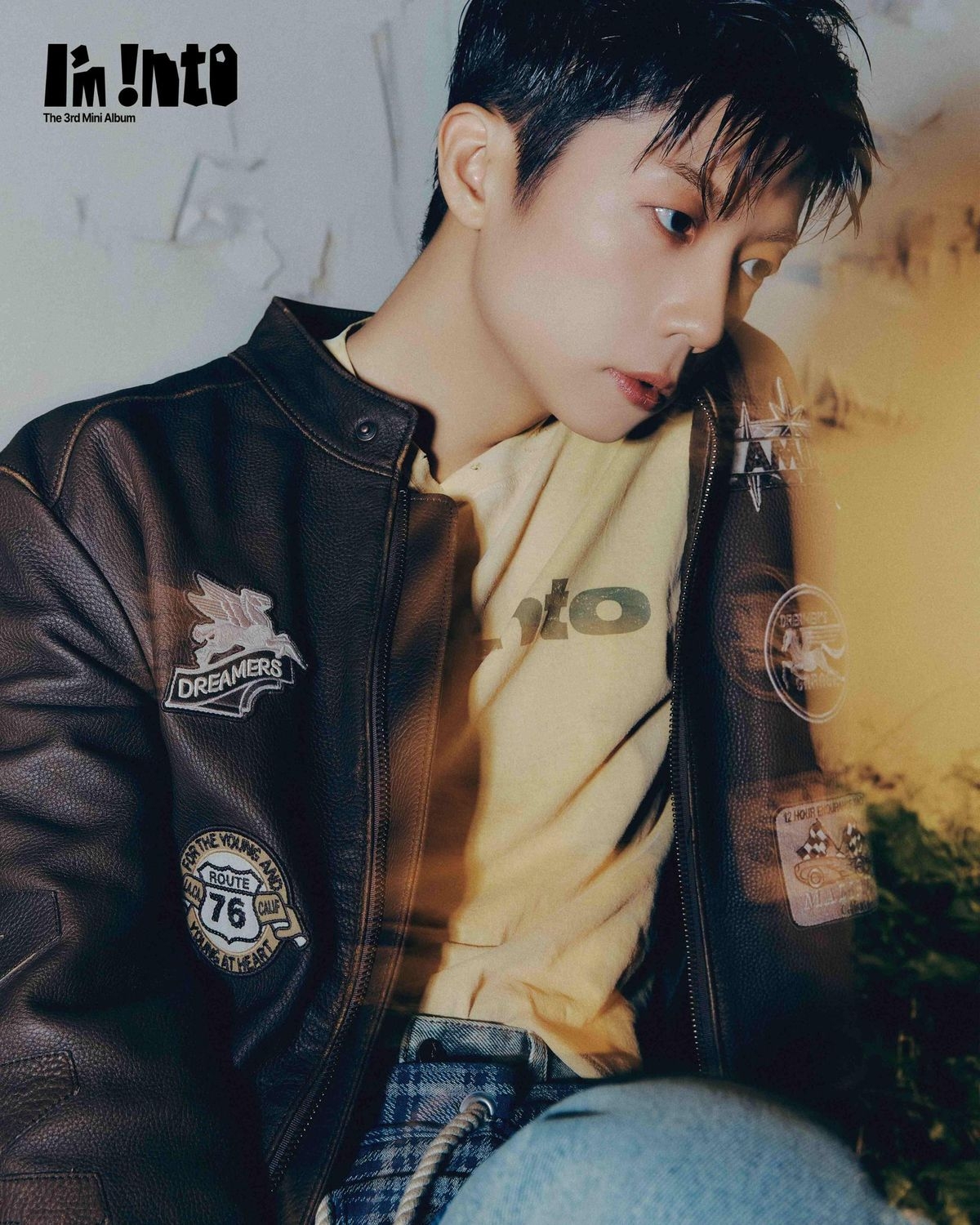 Album mới gồm 5 ca khúc, mở đầu với “Think Too Much” - màn kết hợp cùng rapper Damini, mang màu sắc pop dance, pha trộn jazz và hip-hop đầy cảm xúc. (Ảnh: JYP Entertainment)