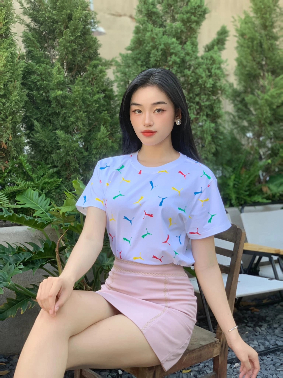 Sao Việt 16/9: Miss Grand Vietnam 2025 Nguyễn Thị Yến Nhi, 21 tuổi, quê Đắk Lắk, bày tỏ tự hào khi có cha làm phụ hồ, mẹ bán vé số, giúp cô thêm trân trọng những cố gắng trong cuộc sống.