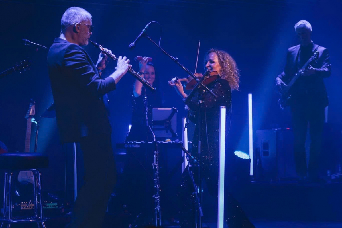 Lần đầu tiên, nhóm nhạc huyền thoại đến từ Na Uy và Ireland - Secret Garden sẽ đến Việt Nam biểu diễn vào 18/10 tới tại Trung tâm Hội nghị quốc gia, Hà Nội.