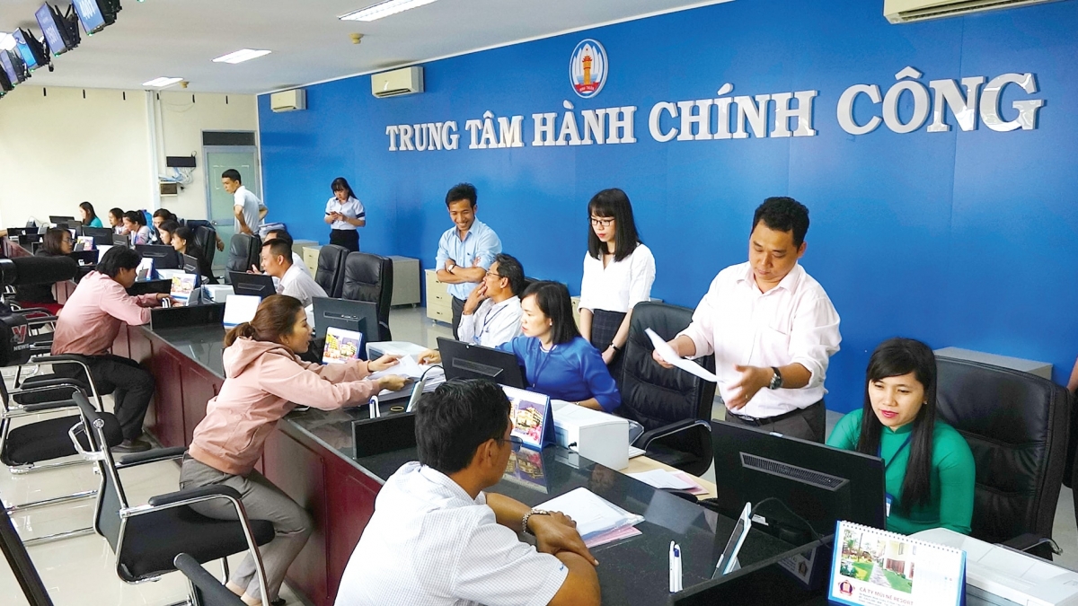 Chính phủ yêu cầu không để tồn đọng, chậm trễ trong giải quyết thủ tục hành chính cho người dân. Ảnh minh họa