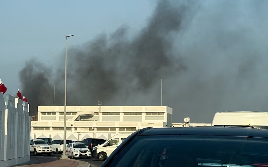 Khói bốc lên ở thủ đô Doha của Qatar sau khi Israel không kích nơi đây hôm 9/9. Ảnh: Reuters.