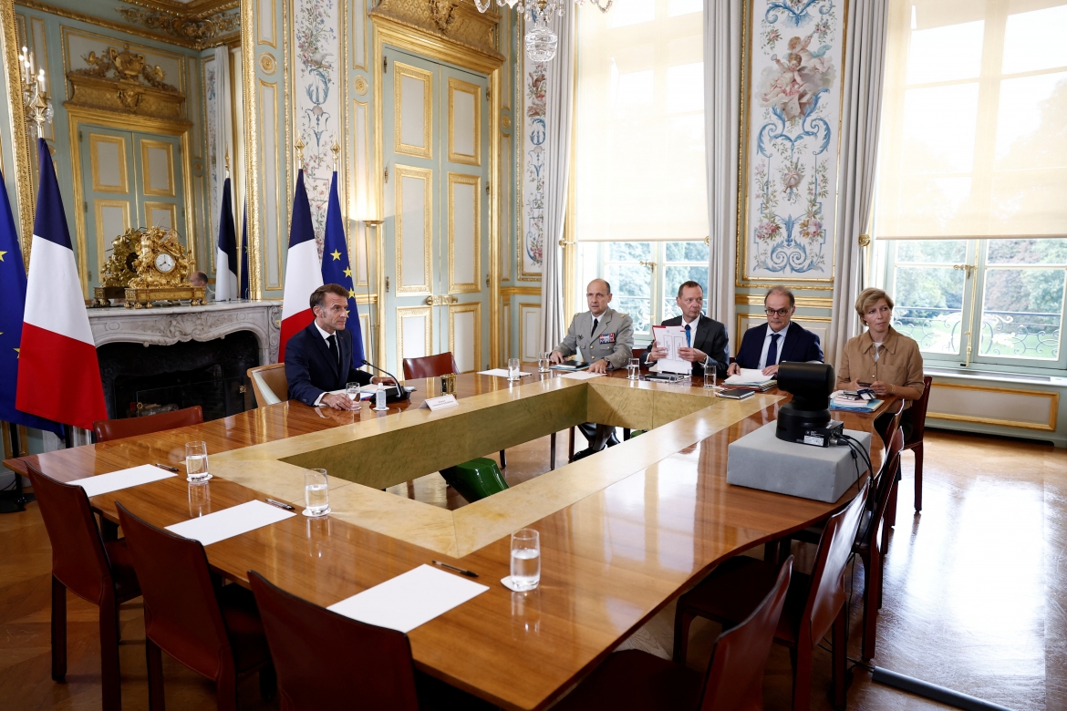 Tổng thống Pháp Emmanuel Macron tham dự cuộc họp trực tuyến về tình hình Trung Đông ở Paris. Ảnh: Reuters