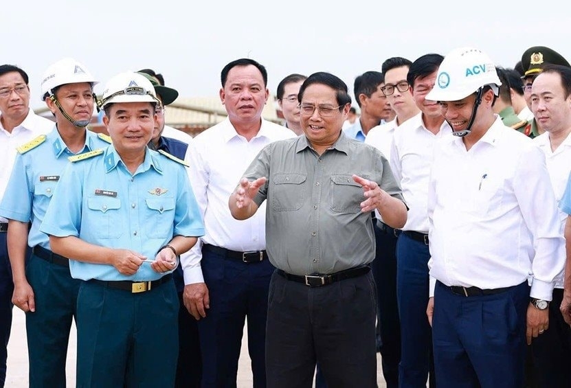 Thủ tướng Chính phủ Phạm Minh Chính kiểm tra tiến độ thi công tại Cảng hàng không quốc tế Long Thành