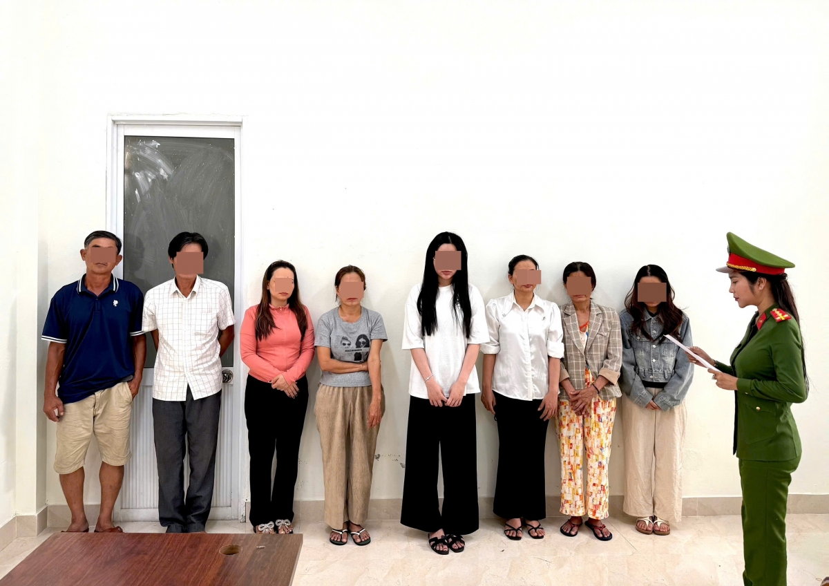 Các đối tượng liên quan trong đường dây đánh bạc tại cơ quan công an