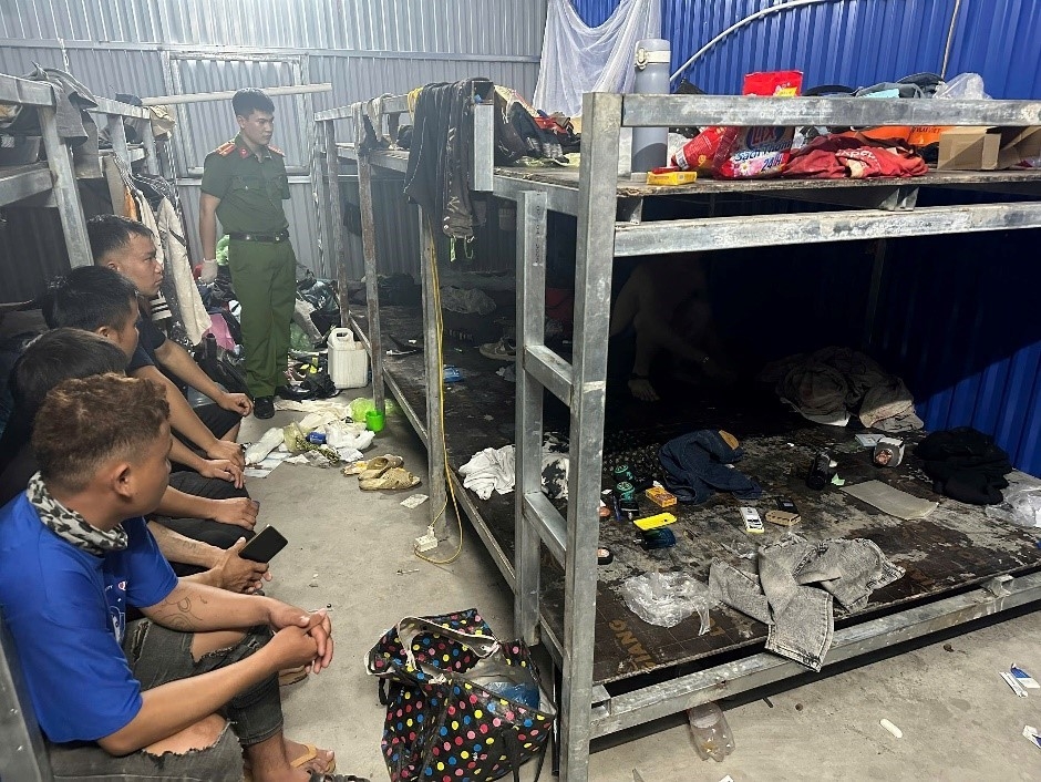 Các khu lán trại của công nhân luôn tiềm ẩn nguy cơ tàng trữ và sử dụng trái phép chất ma túy