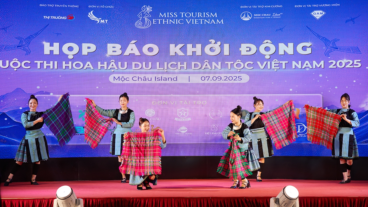 Theo BTC, cuộc thi “Hoa hậu Du lịch Dân tộc Việt Nam 2025” không chỉ tôn vinh diện mạo và tri thức, mà còn đề cao lý tưởng yêu nước, niềm tự hào dân tộc. (Ảnh: BTC)