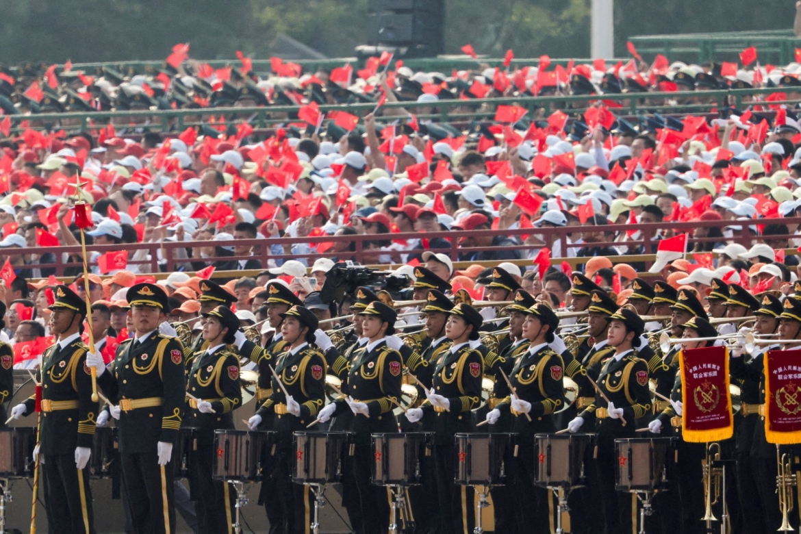 Các thành viên đội quân nhạc trong cuộc duyệt binh kỷ niệm 80 năm chiến thắng phát xít tại Bắc Kinh, Trung Quốc.