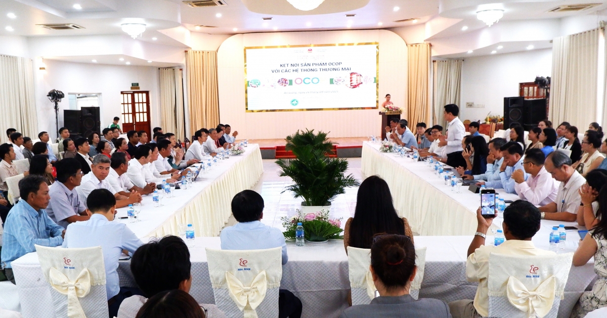 Toàn cảnh hội nghị