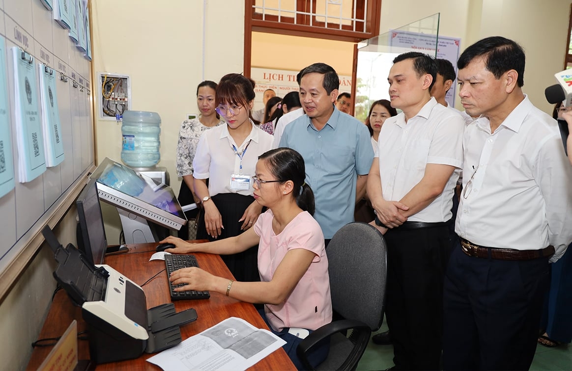 Lãnh đạo tỉnh Thái Nguyên kiểm tra việc vận hành chính quyền địa phương 2 cấp tại phường Sông Công